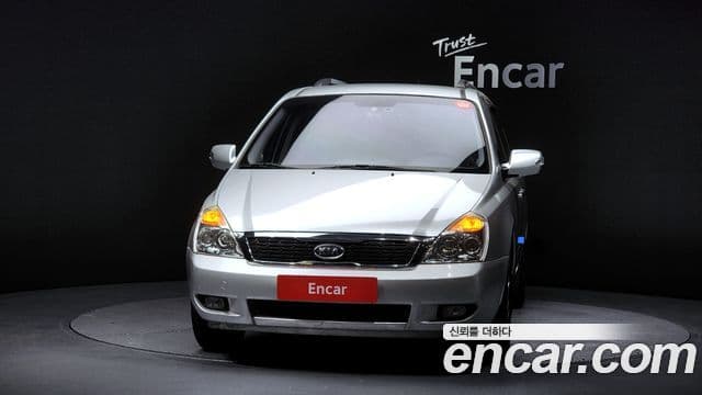 Kia Carnival R люксовая версия, 2012 3