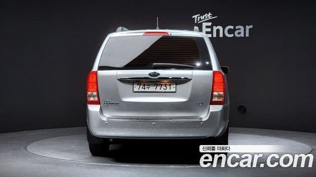 Kia Carnival R люксовая версия, 2012 4