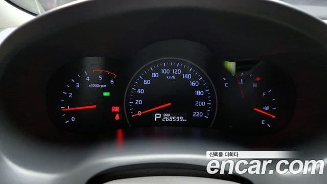 Kia Carnival R люксовая версия, 2012 8