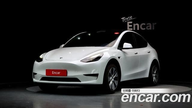 Tesla модель Y, 2024 1