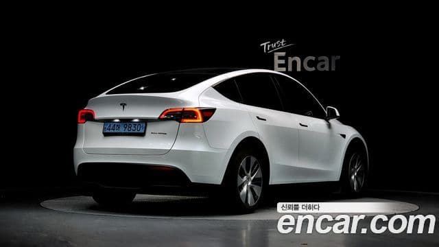 Tesla модель Y, 2024 2