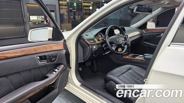 Mercedes-Benz E-класс W212 E300 Elegance, 2012 11