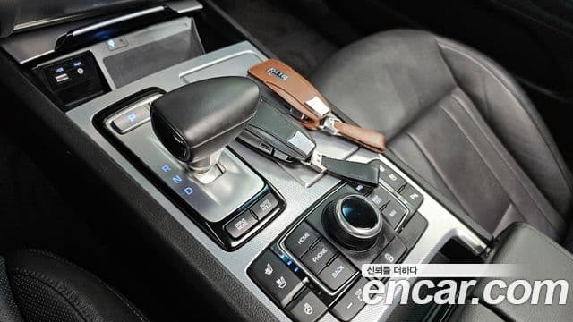 Genesis G80 Premium Luxury, 2017 9