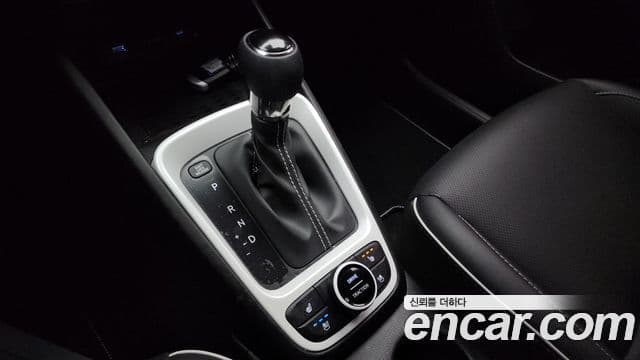 Hyundai Venue 1.6 Flux, 2023 9