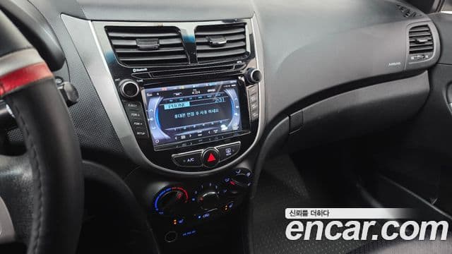 Hyundai Accent(новый кузов / новое поколение) Premier, 2012 15