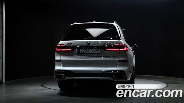 BMW X7 (G07) xDrive 40i M Sport 6인승, 2024 4
