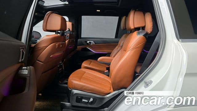 BMW X7 (G07) xDrive 40i M Sport 6인승, 2024 13