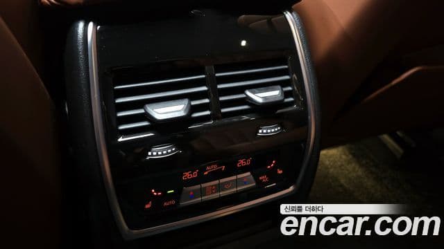 BMW X7 (G07) xDrive 40i M Sport 6인승, 2024 17