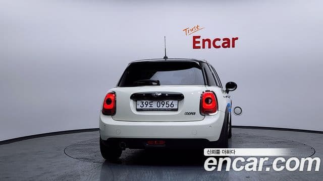 Mini Cooper 3세대, 2016 4