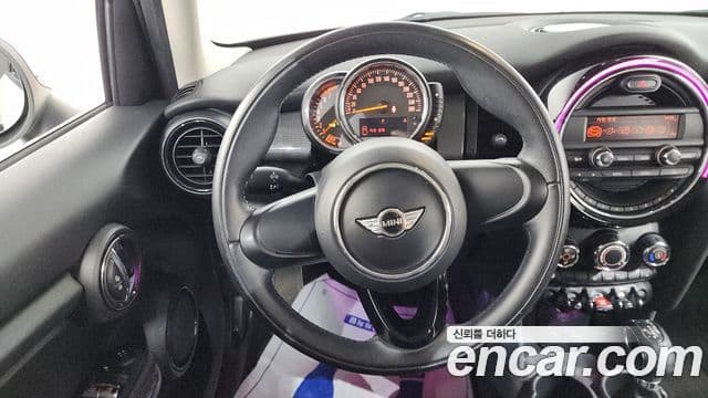 Mini Cooper 3세대, 2016 13