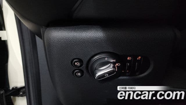 Mini Cooper 3세대, 2016 14