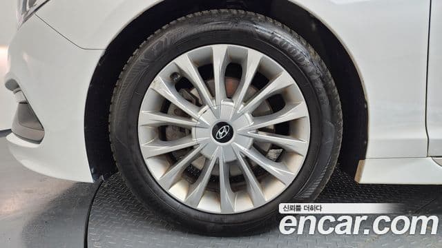 Hyundai LF Sonata 1.6 турбо Smart, 2016 все фото