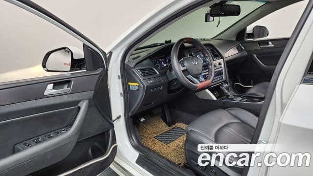 Hyundai LF Sonata 1.6 турбо Smart, 2016 10