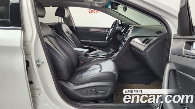 Hyundai LF Sonata 1.6 турбо Smart, 2016 11