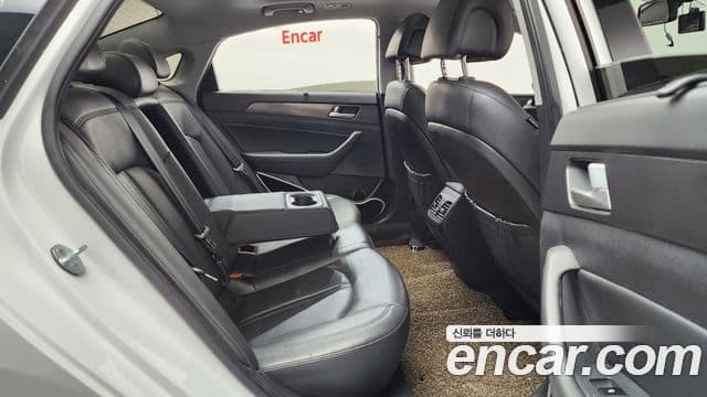 Hyundai LF Sonata 1.6 турбо Smart, 2016 12