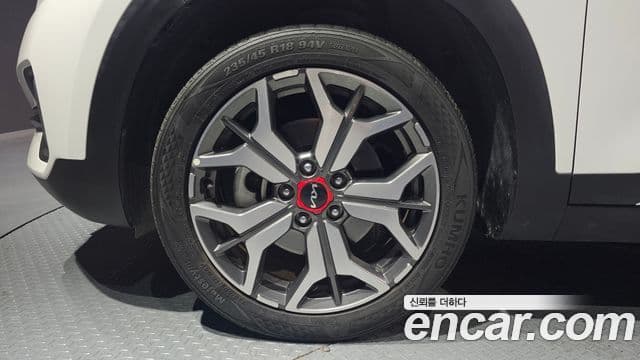 Kia Seltos Signature, 2023 все фото