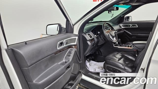 Ford Explorer 5세대, 2014 10