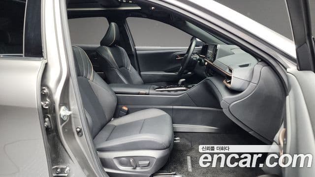 Toyota 크라운 кроссовер, 2025 11