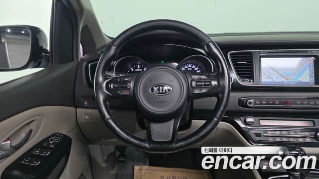 Kia All New Carnival Prestige, 2015 14