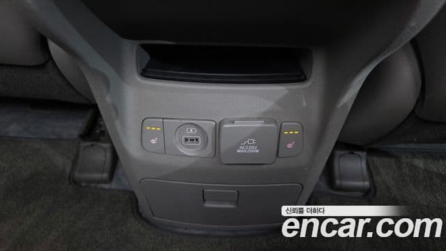 Kia All New Carnival Prestige, 2015 17