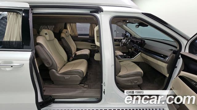 Kia Carnival 4세대 Signature, 2021 11