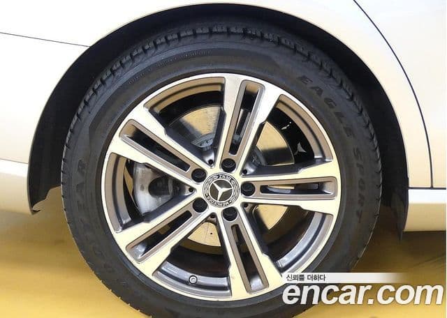 Mercedes-Benz E-класс W213 Avantgarde, 2022 все фото