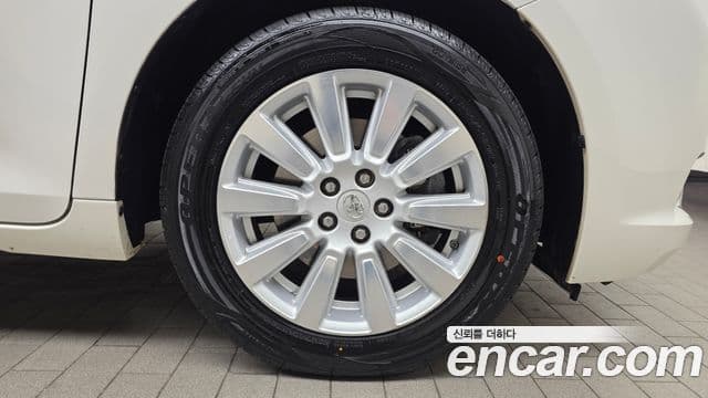 Toyota Sienna, 2017 все фото