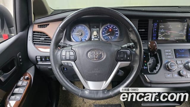 Toyota Sienna, 2017 13