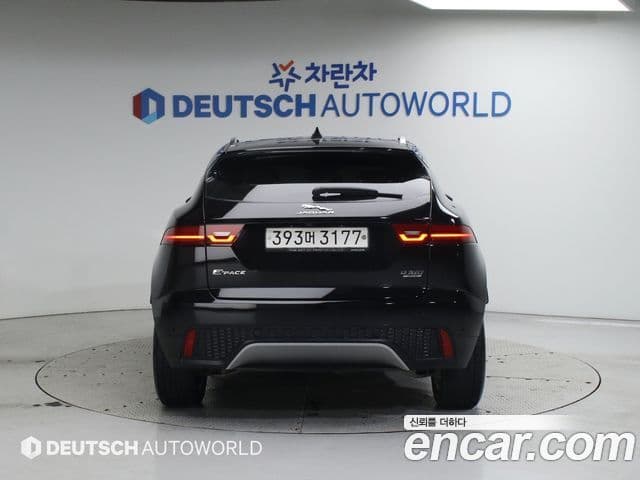 Jaguar E-PACE D180 SE, 2020 4