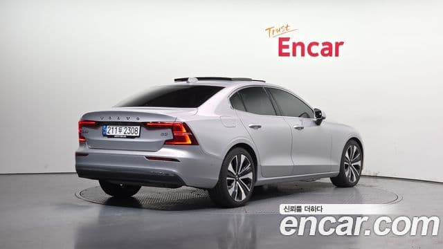 Volvo S60 3세대 B5 Ultimate Bright, 2023 2