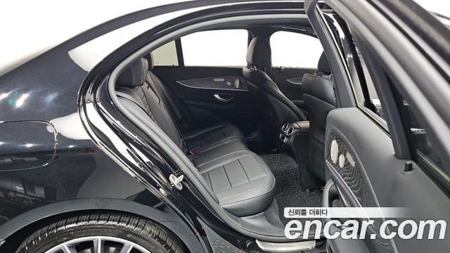 Mercedes-Benz E-класс W213 AMG Line, 2022 12