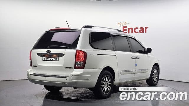 Kia Carnival R President, 2011 2