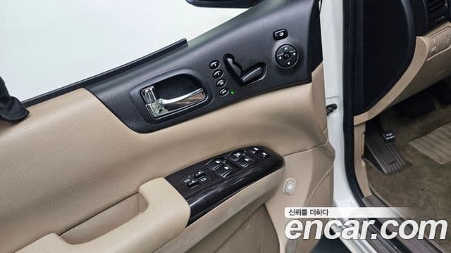 Kia Carnival R President, 2011 12