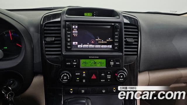 Kia Carnival R President, 2011 15