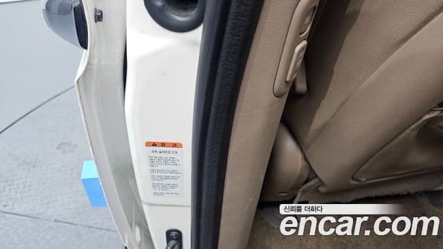 Kia Carnival R President, 2011 19