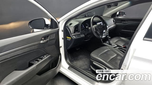 Hyundai Avante AD Special, 2016 11