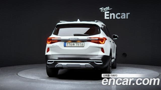 Kia Seltos Signature, 2022 4