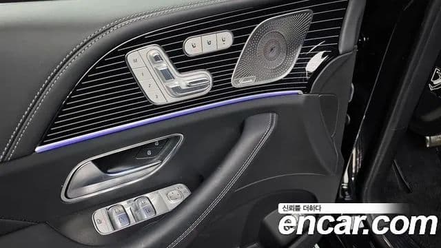 Mercedes-Benz GLS-класс X167 Maybach GLS600 4MATIC, 2023 17