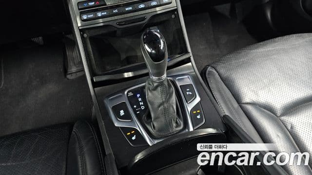 Hyundai Grandeur HG Modern, 2016 9
