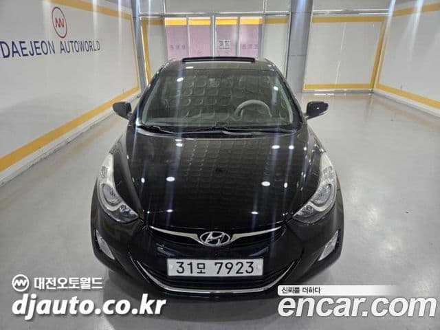 Hyundai Avante MD Premier, 2012 1