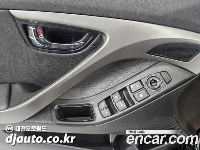 Hyundai Avante MD Premier, 2012 10