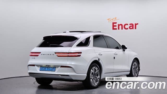 Genesis electrified GV70 e-AWD, 2022 2