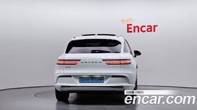 Genesis electrified GV70 e-AWD, 2022 4