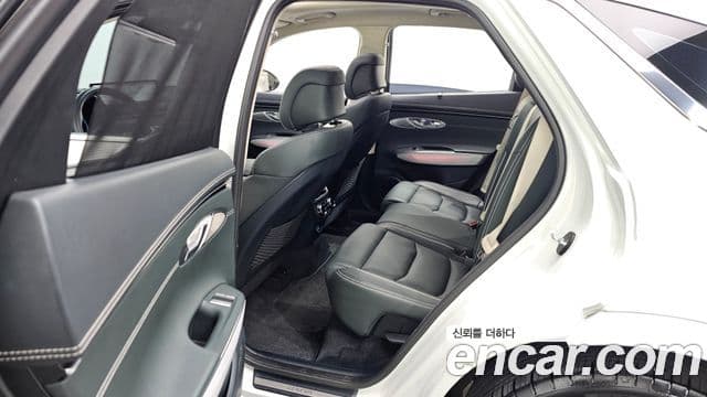 Genesis electrified GV70 e-AWD, 2022 12