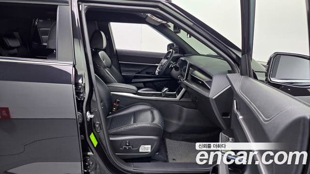 KG모빌리티(SsangYong) Torres Black Edition, 2024 10