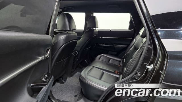 KG모빌리티(SsangYong) Torres Black Edition, 2024 13