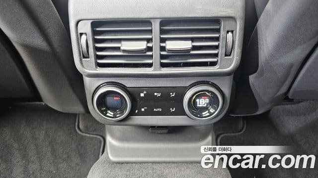 Land Rover Range Rover Velar 3.0 P400 Dynamic HSE, 2025 18