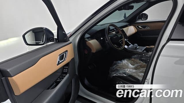 Land Rover Range Rover Velar 3.0 P400 Dynamic HSE, 2025 10