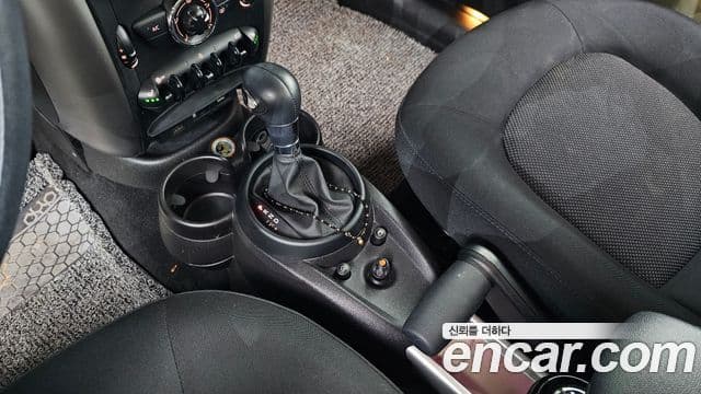 Mini Cooper D Countryman 1세대, 2015 9