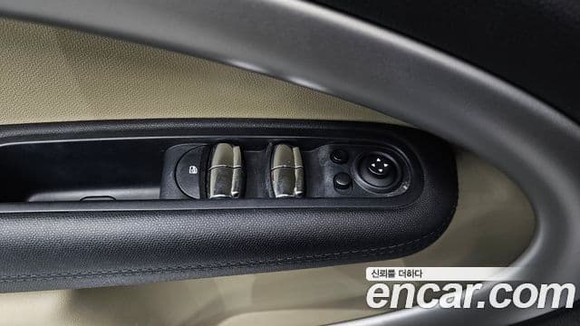 Mini Cooper D Countryman 1세대, 2015 17